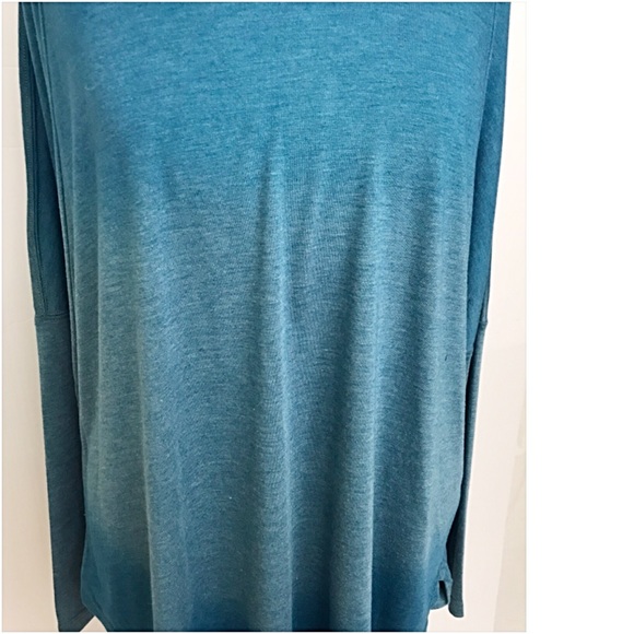 Slouchy Flowy Ombré Teal TunicTop SM - Picture 5 of 6